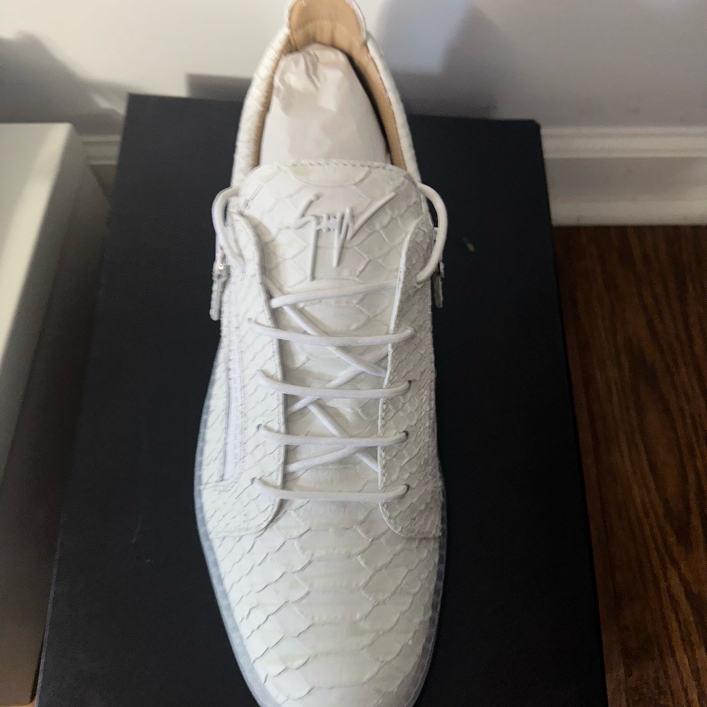 White Textured Men's Shoe